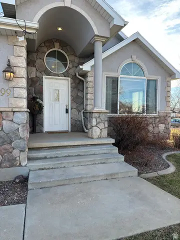 299 W 100 N, Roosevelt, UT 84066 - Image #2