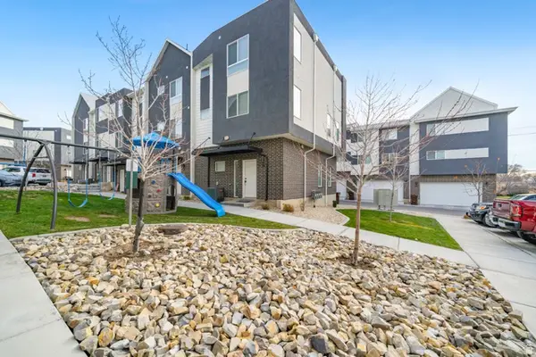 70 E Weekes Way, Clearfield, UT 84015