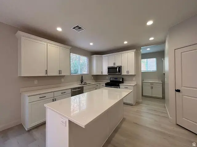 840 N Twin Lakes Dr #411, Saint George, UT 84770 - Image #3