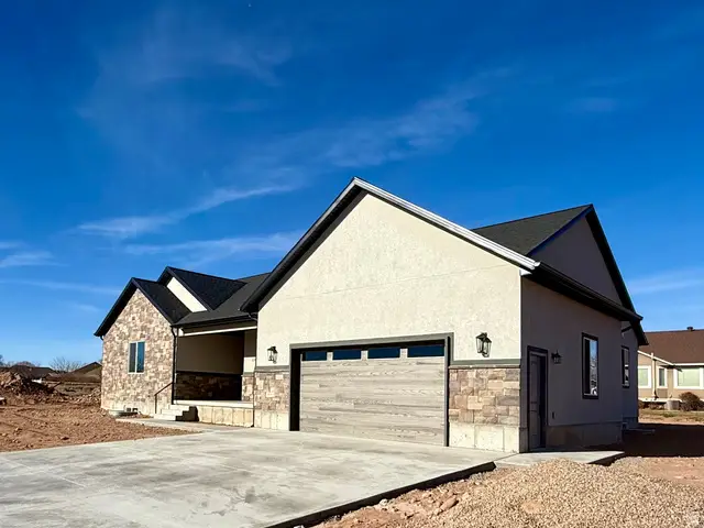 1198 W Grayhawk Loop, Roosevelt, UT 84066 - Image #2