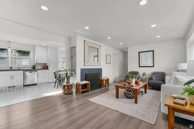 3156 E Elgin Dr, Millcreek, UT 84109 - Image #2