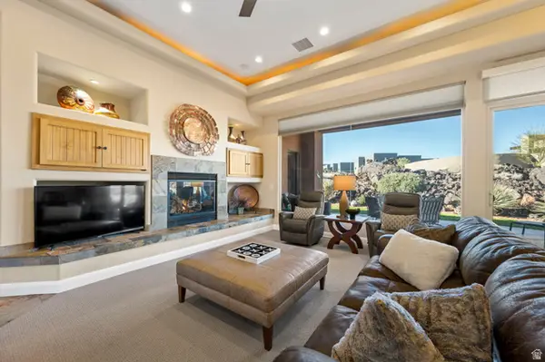 2590 Pioneer Pkwy #3, Santa Clara, UT 84765