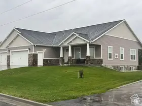 355 S 200 W, Orangeville, UT 84537