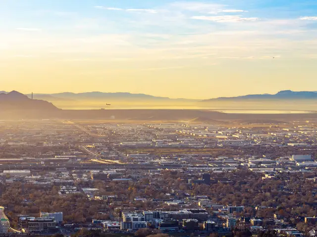 2427 S Cannon Point Dr, Salt Lake City, UT 84109 - Image #3