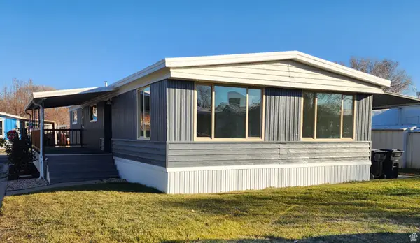 1031 W Foxglove Dr S, Taylorsville, UT 84123