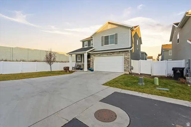 1596 W Parkview Dr, Syracuse, UT 84075 - Image #3