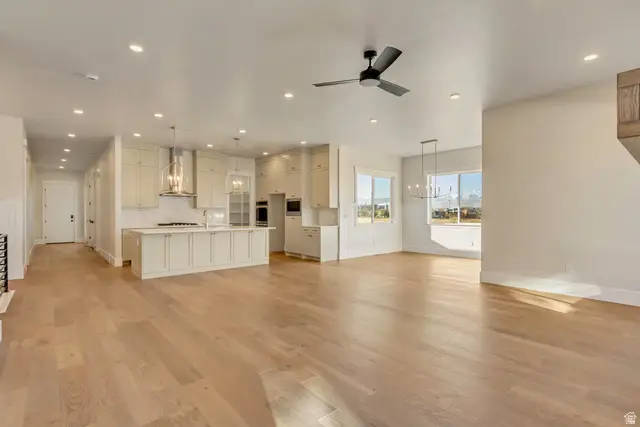 261 E Concord Farm Ln #6, Draper, UT 84020 - Image #3