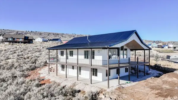 2710 S Driver Cir, Garden City, UT 84028