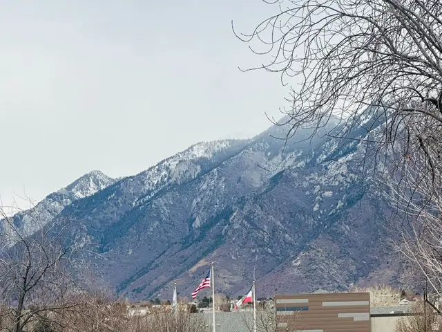 654 E Wyngate Pointe Ln, Draper, UT 84020 - Image #3