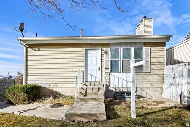 4133 S Eastern Park Ln, West Valley City, UT 84119 - Image #2