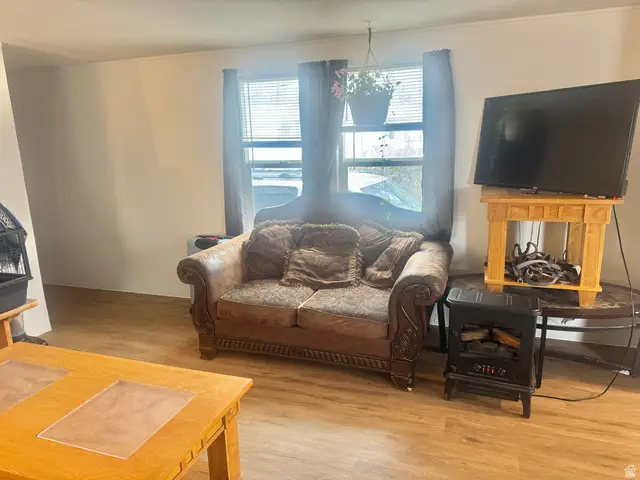 490 Hawthorne St, Tooele, UT 84074 - Image #2