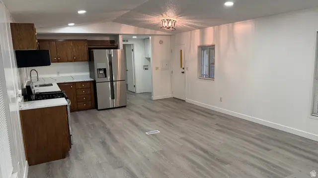 853 W Mount Nebo Dr S #853, Taylorsville, UT 84123 - Image #3