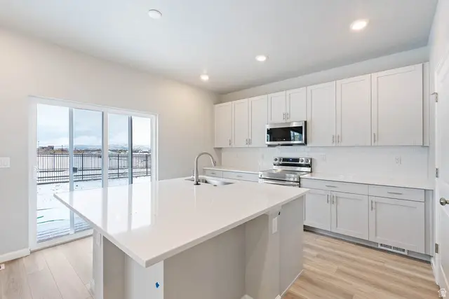 83 E Broadway Dr #1031, Saratoga Springs, UT 84045 - Image #2