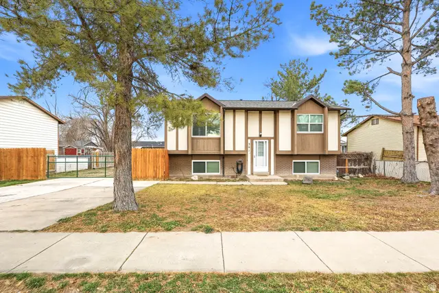 361 E Main St, Grantsville, UT 84029 - Image #1