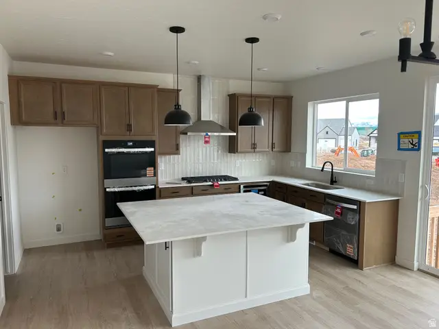 944 W Columbia Ct #108, Riverdale, UT 84405 - Image #2