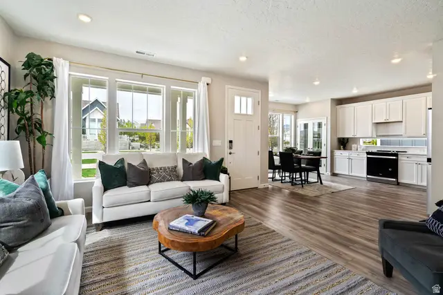 11726 S Gannet Way #611, South Jordan, UT 84009 - Image #3