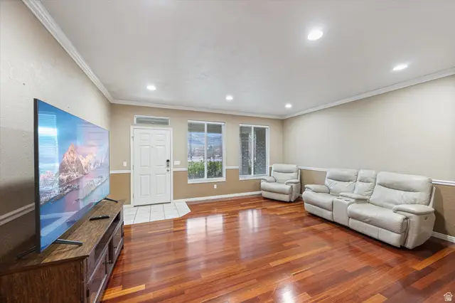 356 N Wrathall Cir, Grantsville, UT 84029 - Image #2