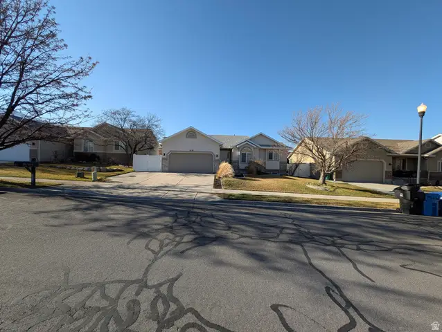14138 S Crown Rose Dr, Herriman, UT 84096 - Image #2