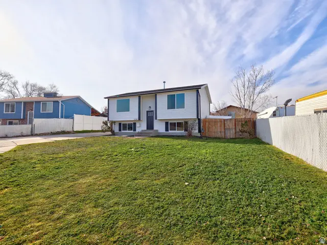 3706 S Buckeroo Cir, Magna, UT 84044 - Image #2