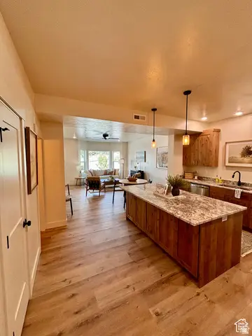 421 E White Sands Way #D, Orderville, UT 84758 - #2