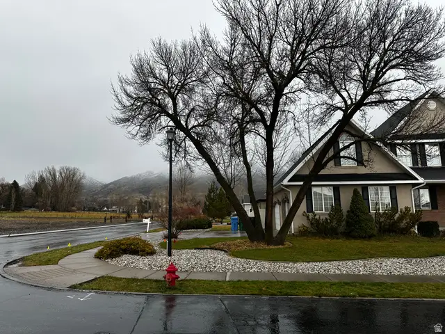 808 S Stone Creek Dr, River Heights, UT 84321 - Image #2