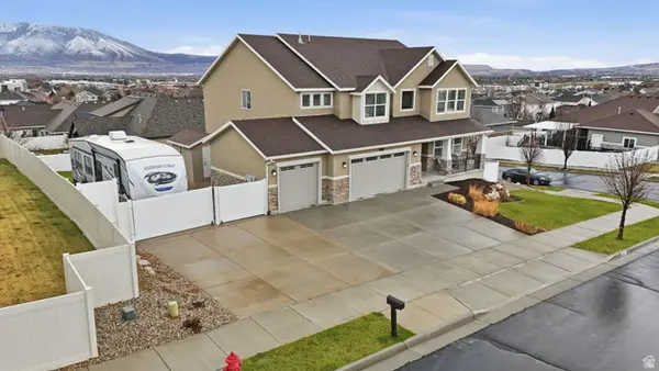 11247 S Great Neck Dr W, South Jordan, UT 84009