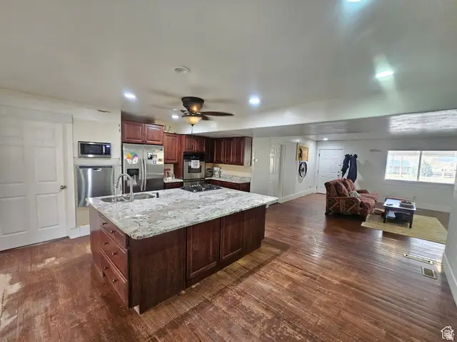 245 W 300 N, Fillmore, UT 84631 - Image #2