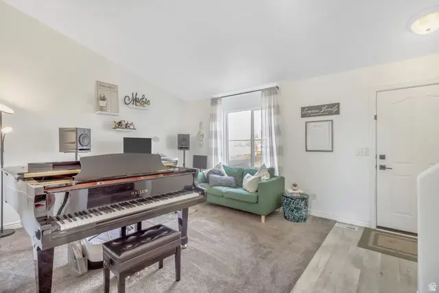 2264 E Loch Lomond Dr, Saratoga Springs, UT 84043 - Image #3