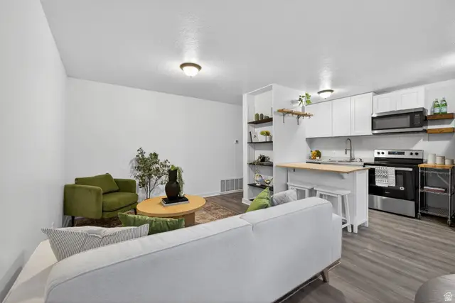 73 N F St #6, Salt Lake City, UT 84103 - Image #3