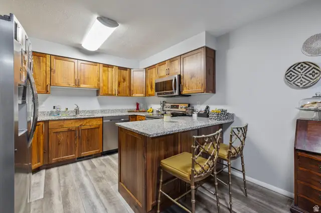 277 W Garden Park Dr, Orem, UT 84057 - Image #2