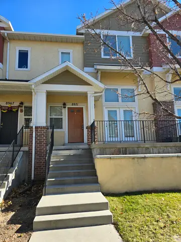 8971 S Valley Ct, Sandy, UT 84094