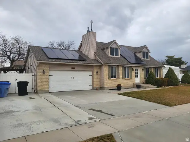 2598 W Woodhill Cir, Taylorsville, UT 84129 - Image #2