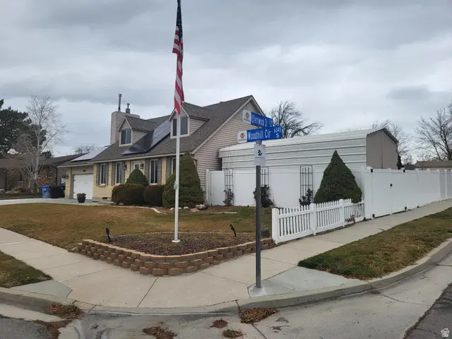 2598 W Woodhill Cir, Taylorsville, UT 84129 - Image #3