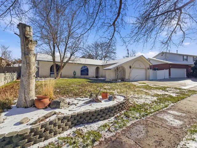 5071 S Clover Dr, Murray, UT 84123 - Image #2