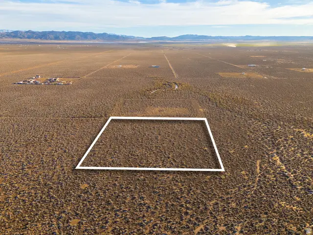 1427 E 950 N #13, Beryl, UT 84714 - Image #3