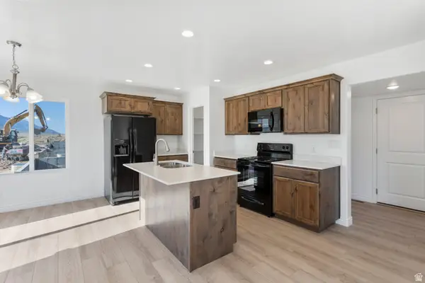 3864 S Woodland Ave #304, Mapleton, UT 84664