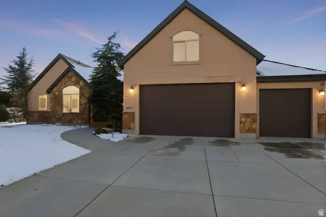 3297 N Layton Ridge Dr, Layton, UT 84040 - Image #2