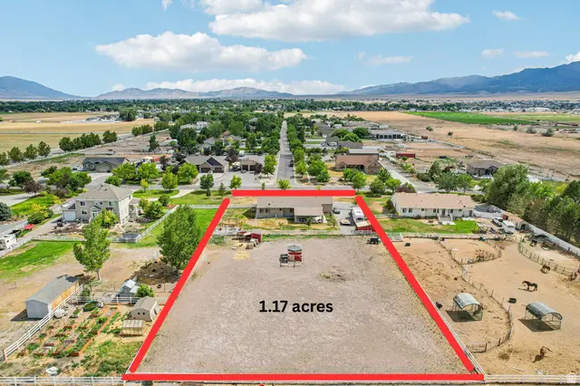 340 W Wrathall Ln, Grantsville, UT 84029 - #2