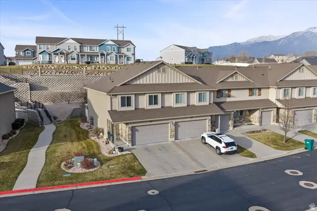 1827 E Whitetail Dr, Layton, UT 84040 - Image #2