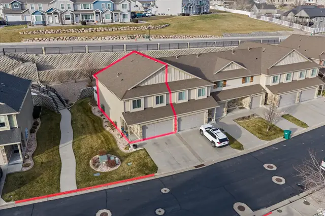 1827 E Whitetail Dr, Layton, UT 84040 - Image #3