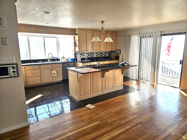 615 E Aloha Rd N, Salt Lake City, UT 84103 - Image #2