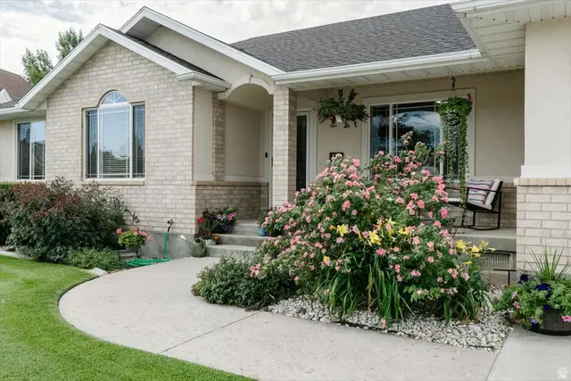 562 Aspen Cir, Preston, ID 83263 - Image #2