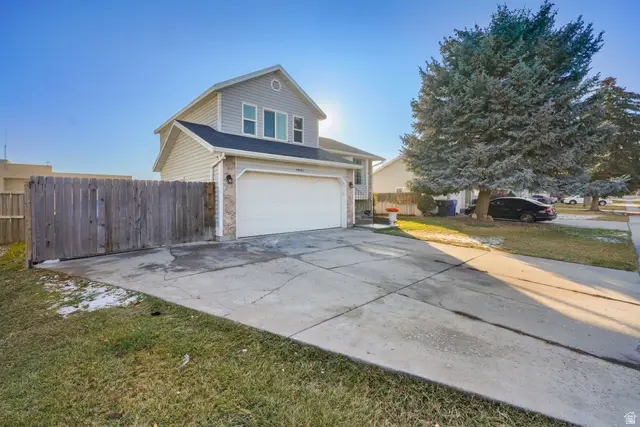 5661 W Sunkist Dr S, Kearns, UT 84118 - Image #2