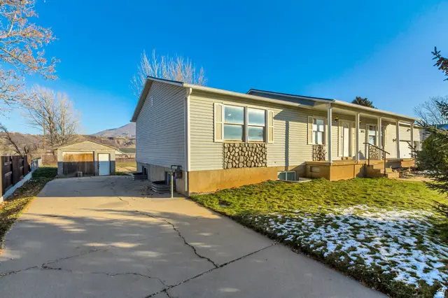 1612 E Canyon Dr, South Weber, UT 84405 - Image #3