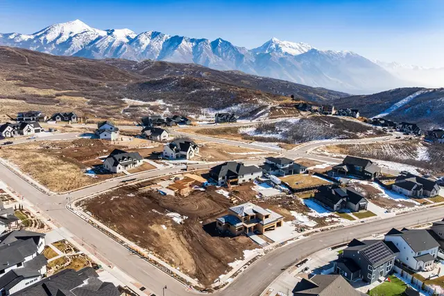 2568 E Canyon Edge Dr, Draper, UT 84020 - Image #1