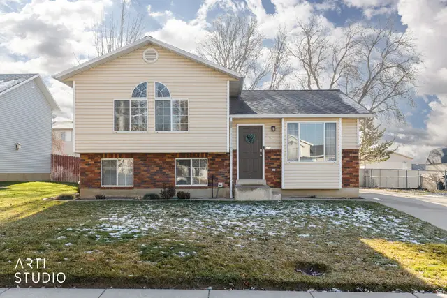 593 W 950 N, Clinton, UT 84015 - Image #1