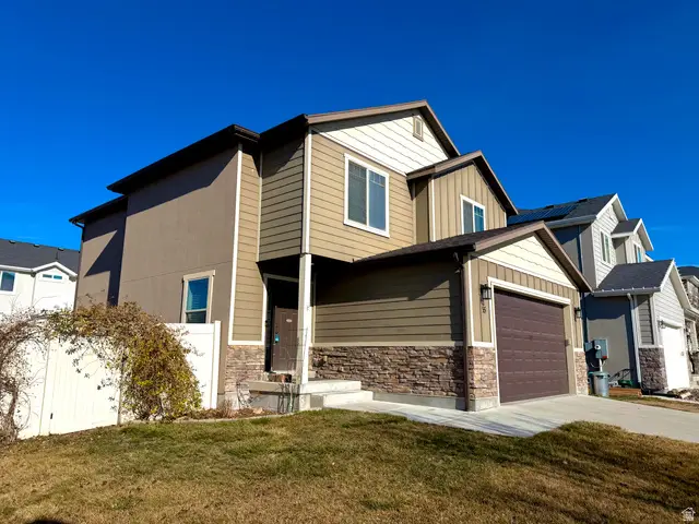 35 E Water Ln, Vineyard, UT 84059 - Image #1
