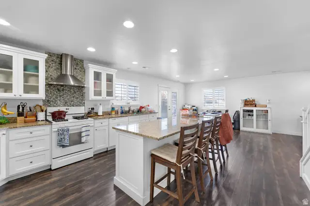 157 N Keogh Ln W, Ogden, UT 84404 - Image #2