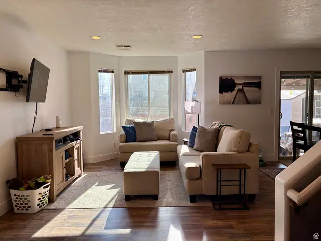 1259 W Dunmore Dr S, Springville, UT 84663 - #2