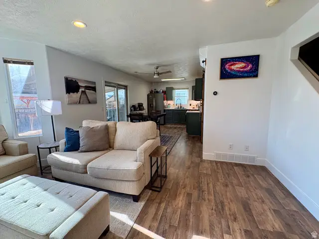 1259 W Dunmore Dr S, Springville, UT 84663 - #3